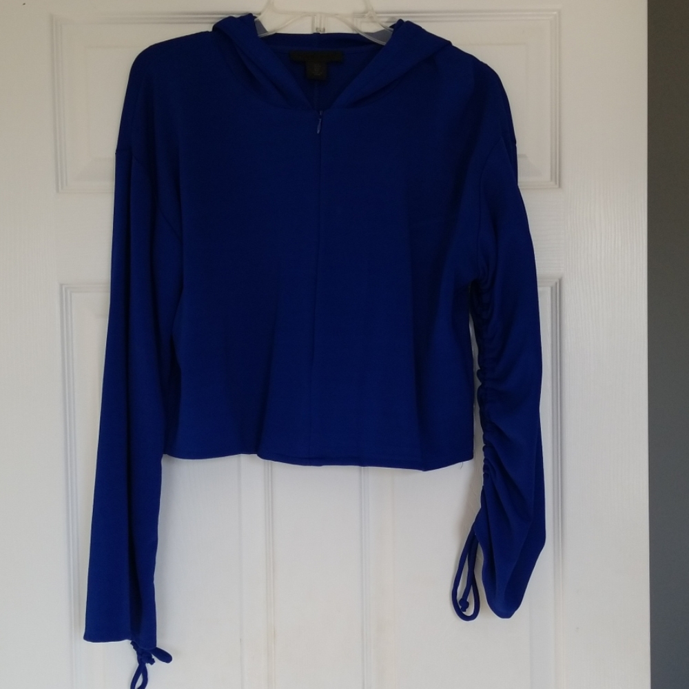 Maison Cinqcent blue short hoodie